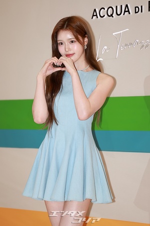 【フォト】iznaサラン＆セビ、さわやかな美しさ