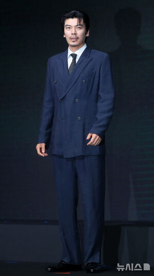 【フォト】リュ・スンリョン＆イム・スジョンら、『パイン　ならず者たち』のキャストたち