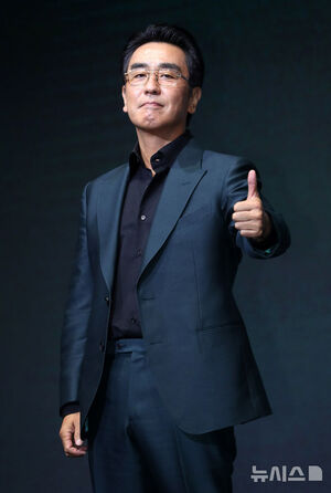 【フォト】リュ・スンリョン＆イム・スジョンら、『パイン　ならず者たち』のキャストたち