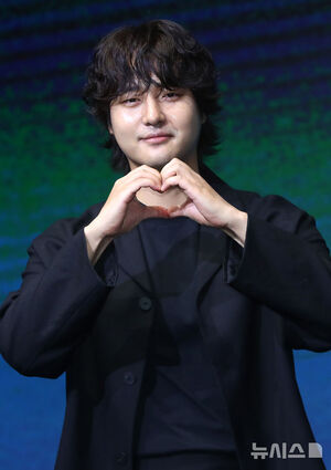 【フォト】リュ・スンリョン＆イム・スジョンら、『パイン　ならず者たち』のキャストたち