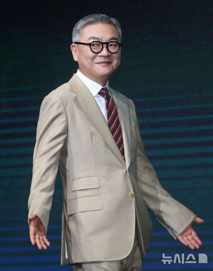 【フォト】リュ・スンリョン＆イム・スジョンら、『パイン　ならず者たち』のキャストたち