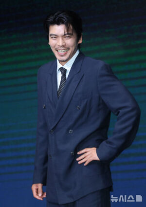 【フォト】リュ・スンリョン＆イム・スジョンら、『パイン　ならず者たち』のキャストたち