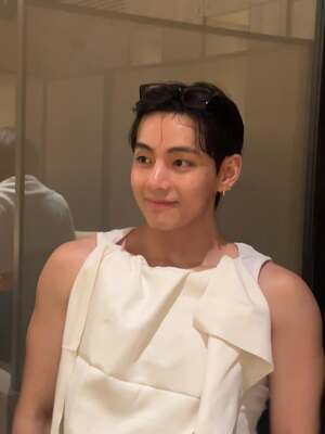 【フォト】防弾少年団Vが「CELINE」のショーに出席、まさに絶頂のビジュアル