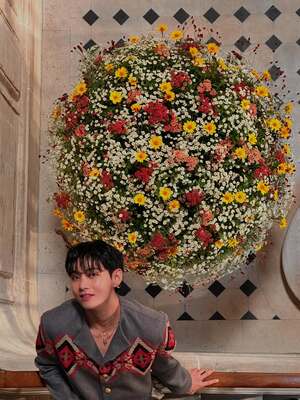 【フォト】防弾少年団Vが「CELINE」のショーに出席、まさに絶頂のビジュアル