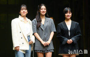 【フォト】舞台『シェイクスピア・イン・ラブ』の主役たち