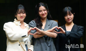 【フォト】舞台『シェイクスピア・イン・ラブ』の主役たち