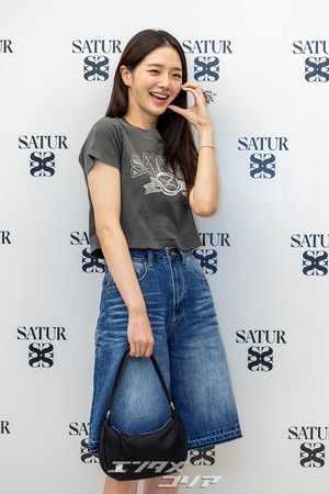 【フォト】パク・ギュヨン、さわやかなカジュアルルックで愛らしい魅力アピール