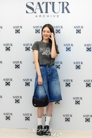 【フォト】パク・ギュヨン、さわやかなカジュアルルックで愛らしい魅力アピール