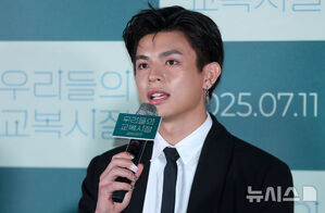 【フォト】ポーズする台湾映画『夜校女生』の主役たち…韓国で公開