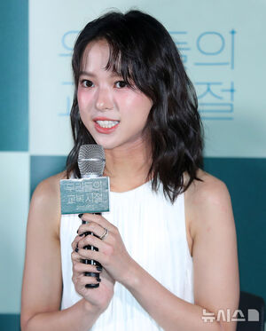 【フォト】ポーズする台湾映画『夜校女生』の主役たち…韓国で公開