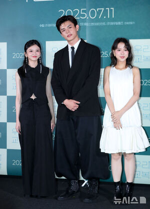 【フォト】ポーズする台湾映画『夜校女生』の主役たち…韓国で公開