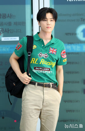 【フォト】ENHYPENジェイ「ロンドンに行ってきます」