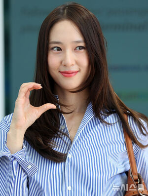 【フォト】チョン・スジョン、空港を華やかにする美しさ