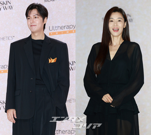 【フォト】黒を身にまとったチョン・ジヒョン&イ・ミンホ、『青い海の伝説』カップルが久々の対面