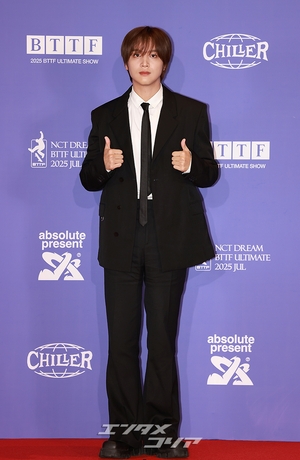 【フォト】サムズアップするNCT DREAMヘチャン