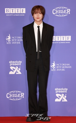 【フォト】サムズアップするNCT DREAMヘチャン