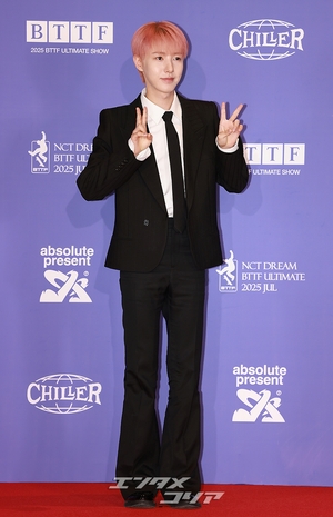 【フォト】NCT DREAMロンジュン、目を引くピンクの髪