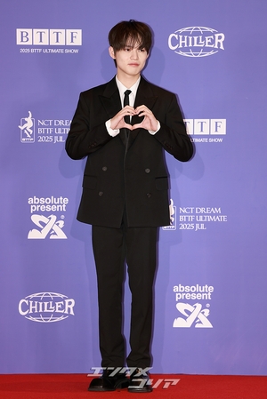 【フォト】NCT DREAMチョンロのシックな眼差し