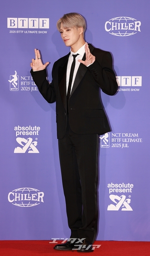 【フォト】NCT DREAMジェノ、神秘的な銀髪