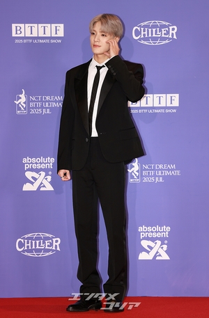 【フォト】NCT DREAMジェノ、神秘的な銀髪