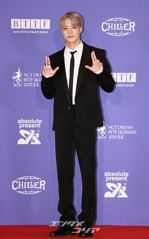 【フォト】NCT DREAMジェノ、神秘的な銀髪