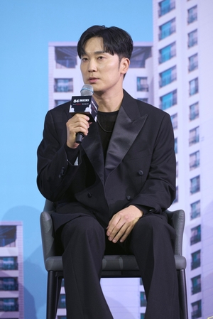 【フォト】ソ・ヒョヌ＆カン・ハヌル＆ヨム・ヘラン、『84平方メートル』のキャストたち