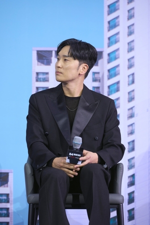 【フォト】ソ・ヒョヌ＆カン・ハヌル＆ヨム・ヘラン、『84平方メートル』のキャストたち