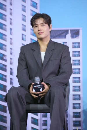 【フォト】ソ・ヒョヌ＆カン・ハヌル＆ヨム・ヘラン、『84平方メートル』のキャストたち