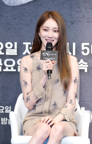 【フォト】イ・ドンウク×イ・ソンギョン×オ・ナラら、『優しい男の物語』のキャスト集結