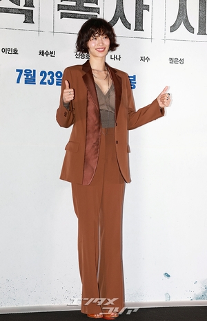 【フォト】ナナ　レトロなムード…圧倒的ファッションセンス