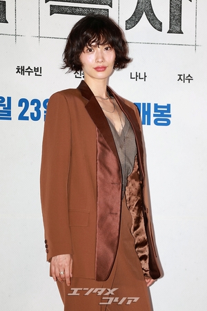 【フォト】ナナ　レトロなムード…圧倒的ファッションセンス