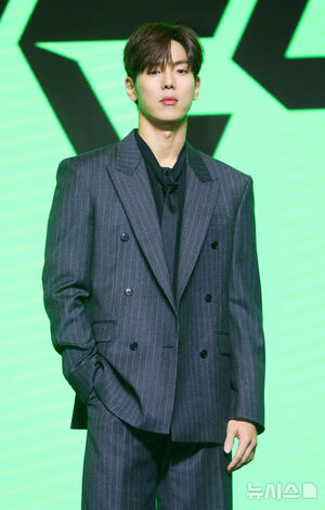 【フォト】MONSTA X、完ぺきなスーツの着こなし…デビュー10周年懇談会