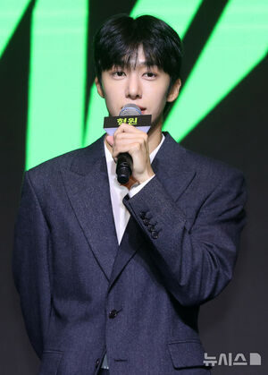 【フォト】MONSTA X、完ぺきなスーツの着こなし…デビュー10周年懇談会