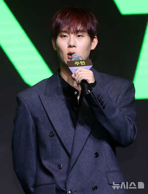 【フォト】MONSTA X、完ぺきなスーツの着こなし…デビュー10周年懇談会