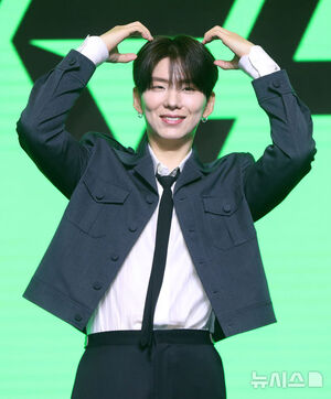 【フォト】MONSTA X、完ぺきなスーツの着こなし…デビュー10周年懇談会