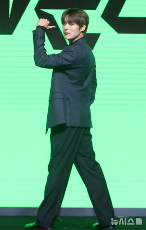 【フォト】MONSTA X、完ぺきなスーツの着こなし…デビュー10周年懇談会