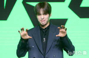 【フォト】MONSTA X、完ぺきなスーツの着こなし…デビュー10周年懇談会