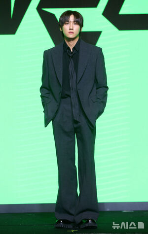 【フォト】MONSTA X、完ぺきなスーツの着こなし…デビュー10周年懇談会