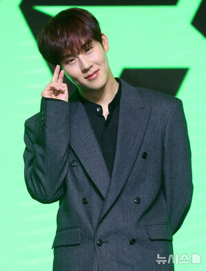 【フォト】MONSTA X、完ぺきなスーツの着こなし…デビュー10周年懇談会