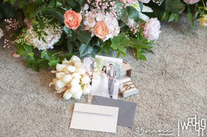 【フォト】キム・ジュノの妻キム・ジミン、まばゆいウエディング写真公開