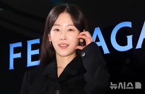 【フォト】ソ・ヒョンジン、輝くビジュアルでイベントに出席