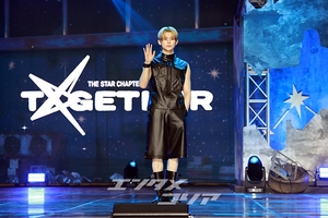 【フォト】TXTヨンジュン、魅惑的な表情と雰囲気