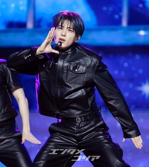 【フォト】完ぺきなパフォーマンスを披露するTXT