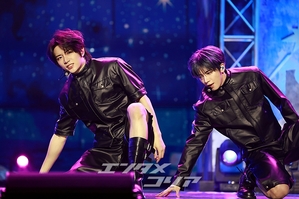 【フォト】完ぺきなパフォーマンスを披露するTXT