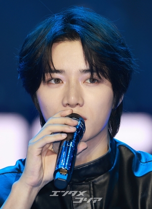 【フォト】TXT、セクシーな黒レザーコーデ…フルアルバムで音楽活動展開