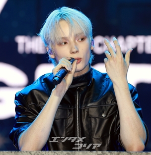 【フォト】TXT、セクシーな黒レザーコーデ…フルアルバムで音楽活動展開