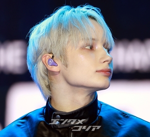 【フォト】TXT、セクシーな黒レザーコーデ…フルアルバムで音楽活動展開