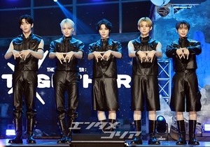 【フォト】TXT、セクシーな黒レザーコーデ…フルアルバムで音楽活動展開