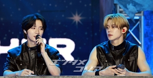 【フォト】TXT、セクシーな黒レザーコーデ…フルアルバムで音楽活動展開