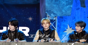 【フォト】TXT、セクシーな黒レザーコーデ…フルアルバムで音楽活動展開